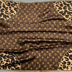 Louis Vuitton scarf